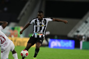 Rio, Brezilya - 21 Mart 2022: Botafogo ile Fluminense arasındaki maçta Kayque oyuncusu Nilton Santos Stadyumu 'nda oynanan Carioca Şampiyonası yarı final turunda