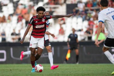 Rio, Brezilya - 27 Şubat 2022: Bruno Henrique, Flamengo 2 'ye karşı 2 Resende ile Nilton Santos Stadyumu' nda oynanan Carioca Şampiyonası (Taca Guanabara) 9.