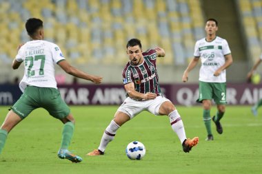 Rio, Brezilya - Nisan 06, 2022: Willian Bigode oyuncusu Fluminense ile Oriente Petrolero arasındaki maçta Sudamerica Kupası, grup turu, Maracana Stadyumu
