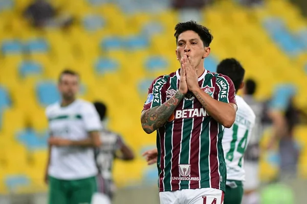 Rio, Brezilya - Nisan 06, 2022: Maracana Stadyumu 'nda oynanan turda Fluminense, Oriente Petrolero ile Sudamerica Kupası arasında oynanan maçta Alman Cano oyuncusu