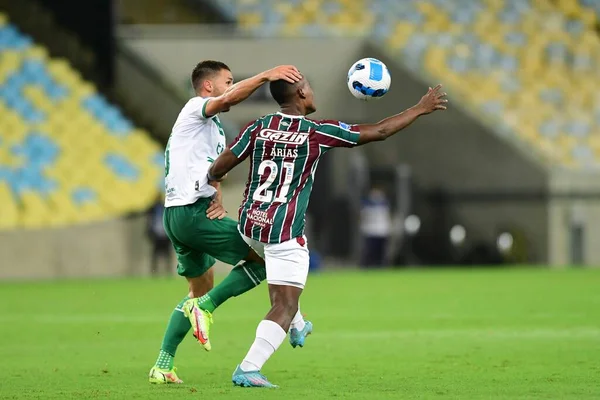 Rio, Brezilya - Nisan 06, 2022: John Arias Fluminense ile Oriente Petrolero arasındaki maçta Sudamerica Kupası, grup turu, Maracana Stadyumu