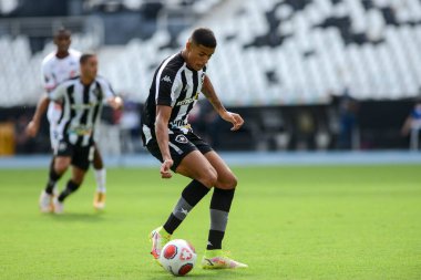 Rio, Brezilya - 30 Ocak 2022: Nilton Santos Stadyumu 'nda oynanan Carioca Şampiyonası' nda (Taca Guanabara) Botafogo 2 - 0 Bangu maçı arasında Felipe Ferreira oyuncusu