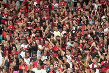 Rio, Brezilya - 17 Nisan 2022: Maracana Stadyumu 'nda düzenlenen Brezilya Şampiyonası' nın ikinci turunda Flamengo ile Sao Paulo arasındaki maçta taraftarlar