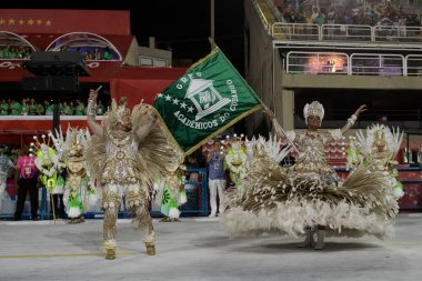 Rio, Brezilya - 20 Nisan 2022: Rio de Sapucai Sambadrome, Rio de Janeiro / RJ 'de düzenlenen Rio Karnavalı' nda Akademisyenler Kübalı..