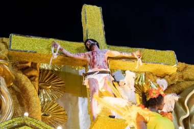 Rio, Brezilya - 20 Nisan 2022: Rio Karnavalı 'nda Unidos da Ponte, Marques de Sapucai Sambadrome, Rio de Janeiro / RJ.