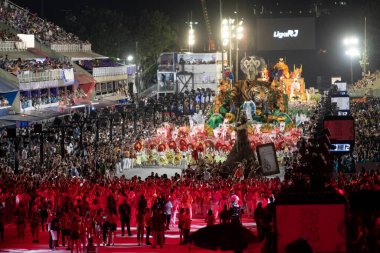 Rio, Brezilya - 20 Nisan 2022: Rio Karnavalı 'nda Rio de Sapucai Sambadrome' da düzenlenen Unidos do Porto da Pedra, Rio de Janeiro / RJ.