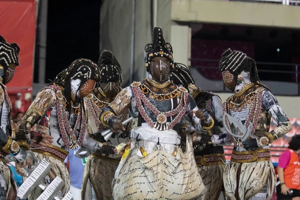 Rio, Brezilya - 21 Nisan 2022: Rio Karnavalı 'nda Samba School Academicos de Vigario Geral, Marques de Sapucai Sambadrome