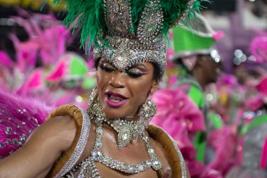 Rio, Brezilya - 22 Nisan 2022: Rio Karnavalı 'nda Samba Okul Mangueira, Marques de Sapucai Sambadrome' da düzenlendi