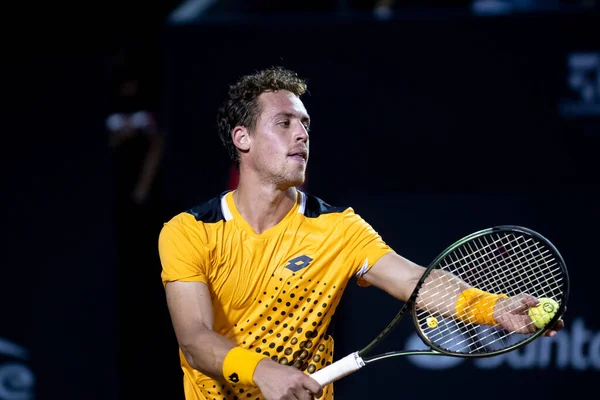 Rio, Brezilya - 12 Şubat 2022: Roberto Carballes Baena (ESP), Rio Open 2022 'de Thiago Seyboth Wild (BRA) ile ATP 500 turnuvasında oynadı.