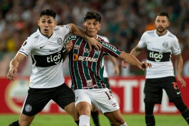 Rio, Brezilya - Mart 09, 2022: Alman Cano ve Salcedo oyuncusu Fluminense (BRA) 3 'e karşı 1 Olimpia (PAR) ile Nilton Santos Stadyumu' nda oynanan Libertadores Kupası 'nın 3. turu.