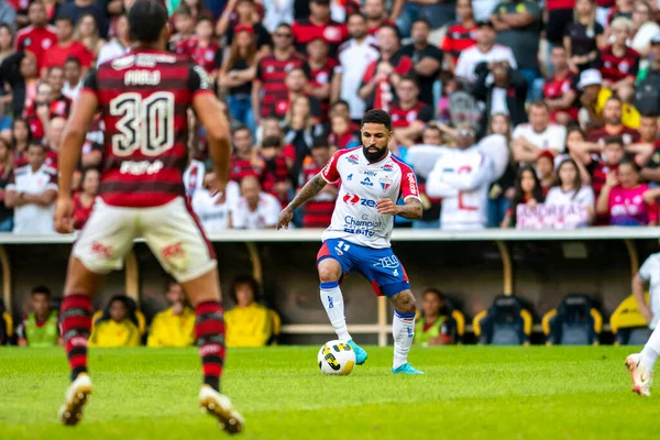 Rio, Brezilya - Haziran 05, 2022: Maracana Stadyumu 'nda düzenlenen Brezilya Şampiyonası' nın 9. turunda Flamengo ve Fortaleza arasındaki maçta Romarinho oyuncusu