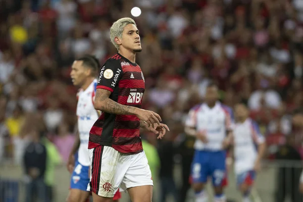 Rio, Brezilya - Haziran 05, 2022: Maracana Stadyumu 'nda oynanan 9. Brezilya Şampiyonası' nda Flamengo ve Fortaleza arasında oynanan maçta Pedro oyuncusu