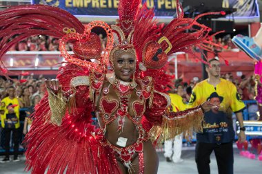 Rio, Brezilya - 22 Nisan 2022: Samba Okulu Sao Clemente, Marques de Sapucai Sambadrome 'da düzenlenen Rio Karnavalı
