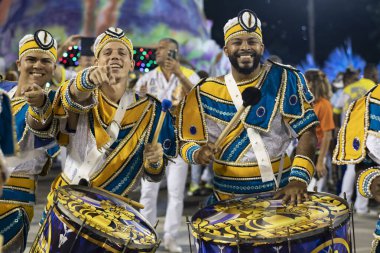 Rio, Brezilya - 22 Nisan 2022: Rio Karnavalı 'nda Samba Okulu Tuiuti, Marques de Sapucai Sambadrome' da düzenlendi