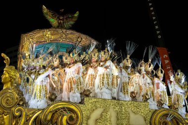Rio, Brezilya - 22 Nisan 2022: Rio Karnavalı 'nda Samba Okulu Imperatriz, Marques de Sapucai Sambadrome' da düzenlendi.