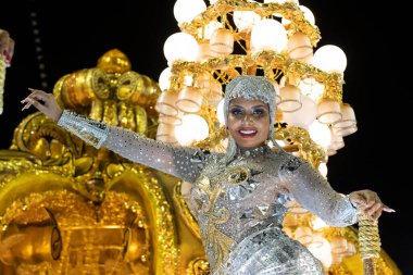 Rio, Brezilya - 22 Nisan 2022: Rio Karnavalı 'nda Samba Okulu Imperatriz, Marques de Sapucai Sambadrome' da düzenlendi.