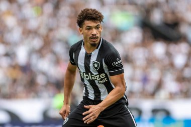 Rio, Brezilya - 20 Ağustos 2022: Botafogo ile Amerika MG 26. Brezilya Şampiyonası arasında Nilton Santos Stadyumu 'nda oynanan maçta Adryelson oyuncusu