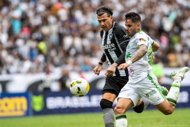 Rio, Brezilya - 20 Ağustos 2022: Botafogo ile Amerika MG 26. Brezilya Şampiyonası arasında Nilton Santos Stadyumu 'nda oynanan maçta Victor Cuesta oyuncusu