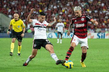 Rio, Brezilya - 14 Eylül 2022: De Arrascaeta, Maracana Stadyumu 'nda oynanan Brezilya Kupası yarı final karşılaşmasında Flamengo ile Sao Paulo arasındaki maçta oynadı.