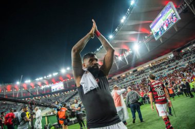 Rio, Brezilya - 14 Eylül 2022: Oyuncular, Maracana Stadyumu 'nda oynanan Brezilya Kupası yarı final karşılaşmasında Flamengo-Sao Paulo maçını kutladı.