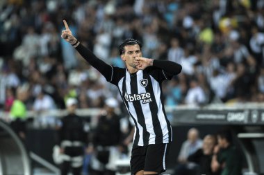 Rio, Brezilya - 17 Eylül 2022: Victor Cuesta, Botafogo ile Coritiba arasındaki maçta Nilton Santos Stadyumu 'nda oynanan Brezilya Şampiyonası' nın 17 raundunda karşı karşıya geldi.