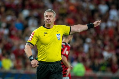 Rio, Brezilya - 01 Ekim 2022 - Anderson Daronco, Maracana Stadyumu 'nda oynanan 29 rauntluk Brezilya Şampiyonası' nda Flamengo ve Bragantino maçında hakemlik yaptı..