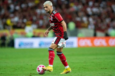 Rio, Brezilya - 01 Ekim 2022 - De Arrascaeta, Maracana Stadyumu 'nda düzenlenen Brezilya Şampiyonası' nda Flamengo ve Bragantino arasında oynanan maçta