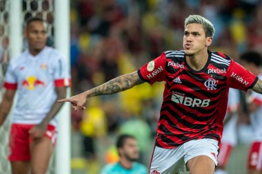 Rio, Brezilya - Ekim 01, 2022 - Maracana Stadyumu 'nda oynanan 29 rauntluk Brezilya Şampiyonası ile Flamengo-Bragantino maçında Pedro oyuncusu