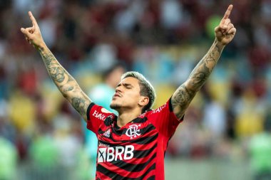 Rio, Brezilya - Ekim 01, 2022 - Maracana Stadyumu 'nda oynanan 29 rauntluk Brezilya Şampiyonası ile Flamengo-Bragantino maçında Pedro oyuncusu