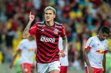Rio, Brezilya - Ekim 01, 2022 - Maracana Stadyumu 'nda oynanan 29 rauntluk Brezilya Şampiyonası ile Flamengo-Bragantino maçında Pedro oyuncusu