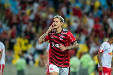 Rio, Brezilya - Ekim 01, 2022 - Maracana Stadyumu 'nda oynanan 29 rauntluk Brezilya Şampiyonası ile Flamengo-Bragantino maçında Pedro oyuncusu