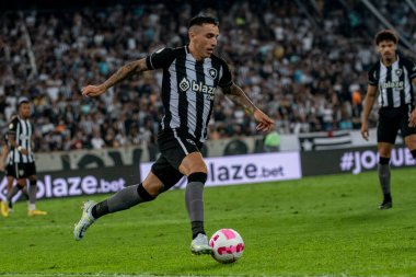 Rio, Brezilya - 03 Ekim 2022: Saraiva oyuncusu Maracana Stadyumu 'nda Bptafogo ve Palmeiras arasında oynanan maçta Brezilya Şampiyonası' nın 29.