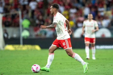 Rio, Brezilya - Ekim 05, 2022 - Alan Patrick, Maracana Stadyumu 'nda oynanan Brezilya Şampiyonası' nda Flamengo ve Internacional arasındaki maçta