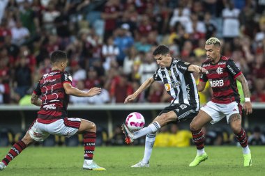 Rio, Brezilya - 15 Ekim 2022 - Flamengo ile Atletico MG arasında oynanan maçta Brezilya Şampiyonası 32 rauntluk serisi Maracana Stadyumu 'nda oynanacak