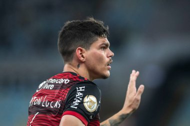 Rio, Brezilya - 15 Ekim 2022 - Ayrton Lucas, Flamengo ile Atletico MG arasında oynanan maçta Brezilya Şampiyonası 'nın 32 raundluk serisi Maracana Stadyumu' nda oynandı.