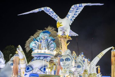 Rio, Brezilya - 22 Nisan 2022: Rio Karnavalı 'nda Samba Okulu Portela, Marques de Sapucai Sambadrome' da düzenlendi.