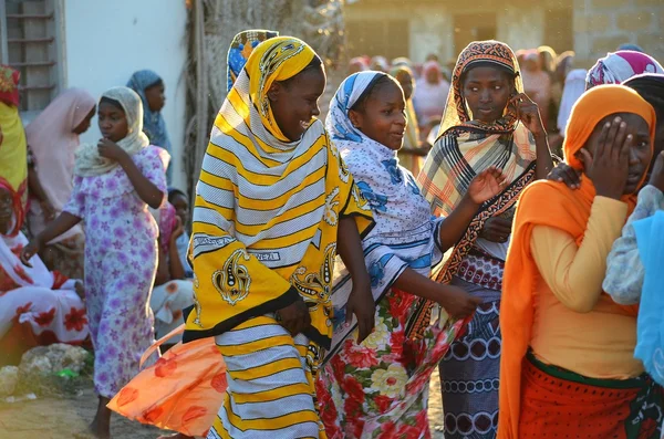 Moslimvrouwen vieren de bruiloft, zanzibar — Stockfoto