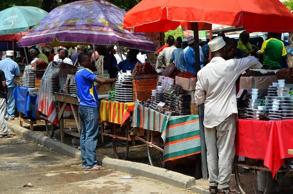 Drukke marktplaats, stone town, zanzibar — Stockfoto