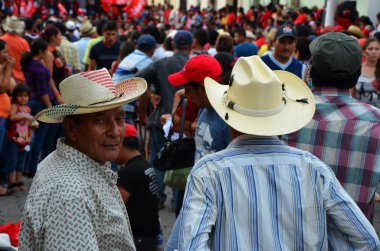 sömürge kasaba suchitoto ve insanları, el salvador