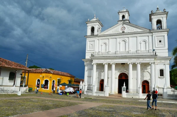 Catedral em Chalatenango, El Salvador — Fotografia de Stock