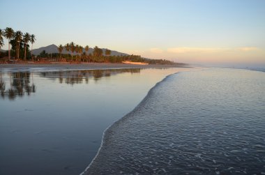 günbatımı üzerinde playa el espino, el salvador