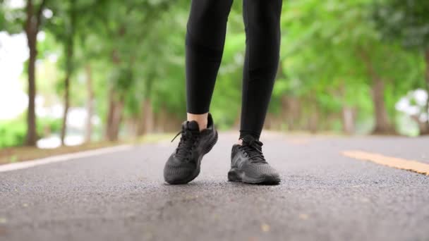 Asian Woman Warm Leg Ankle Engaged Fitness Public Park She — Αρχείο Βίντεο
