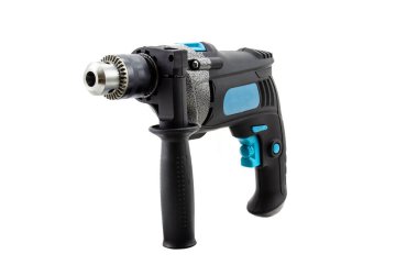 Beyaz arkaplanda elektrikli matkap