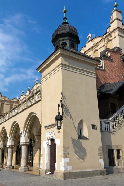 View of main market square with renaissance sukiennice in cracow in poland — Stock Photo, Image