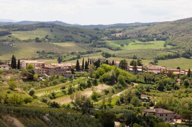 Gözcü toscany countyside İtalya san Gimignano'da üzerinden görüntülemek