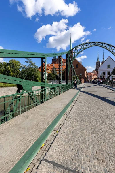 Wroclaw Polonia Septiembre 2021 Vista Del Puente Tumski Torres Iglesia —  Fotos de Stock