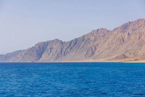 Red Sea Gulf Aqaba Surrounded Mountains Sinai Peninsula Dahab Egypt — 스톡 사진