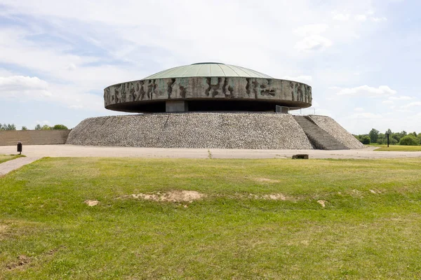 Majdanek Lublin ポーランド 2022年5月25日 Majdanekの集中と絶滅キャンプ Konzentrationslager Lublin 霊廟の眺め 1944年 昭和19年 — ストック写真