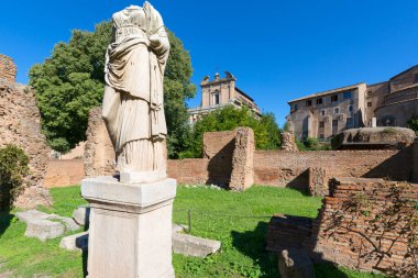 Forum Romanum, view of the ruins of several important ancient  buildings, statue of a headless woman, Rome, Italy