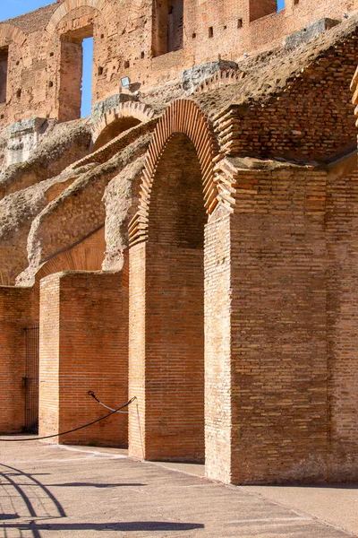 Roma Italia Octubre 2020 Coliseo Antiguo Anfiteatro Oval Del Siglo —  Fotos de Stock